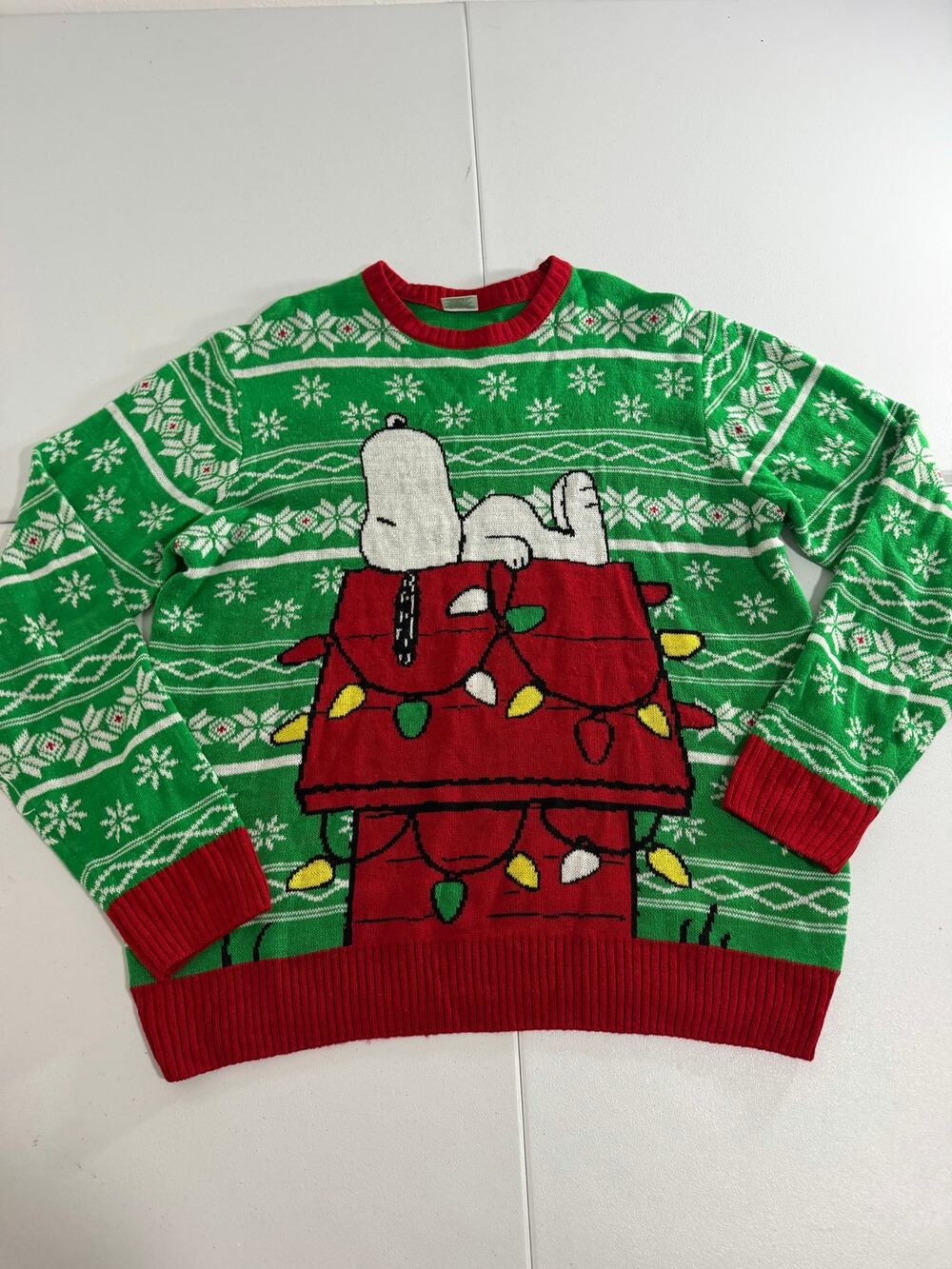 Peanuts Snoopy Christmas Sweater 2XL Doghouse Lights Fair Isle Holiday